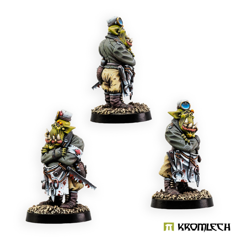 The painted Field Chirurgeon from the front, back and side