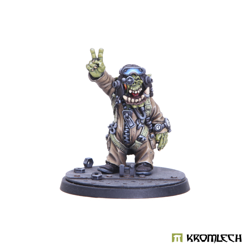 The painted Flying Ace from the front, goggles on his helmet