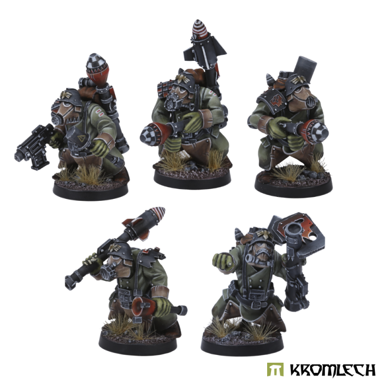 The five painted tank hunters closer up: launchers, rockets and loaded packs