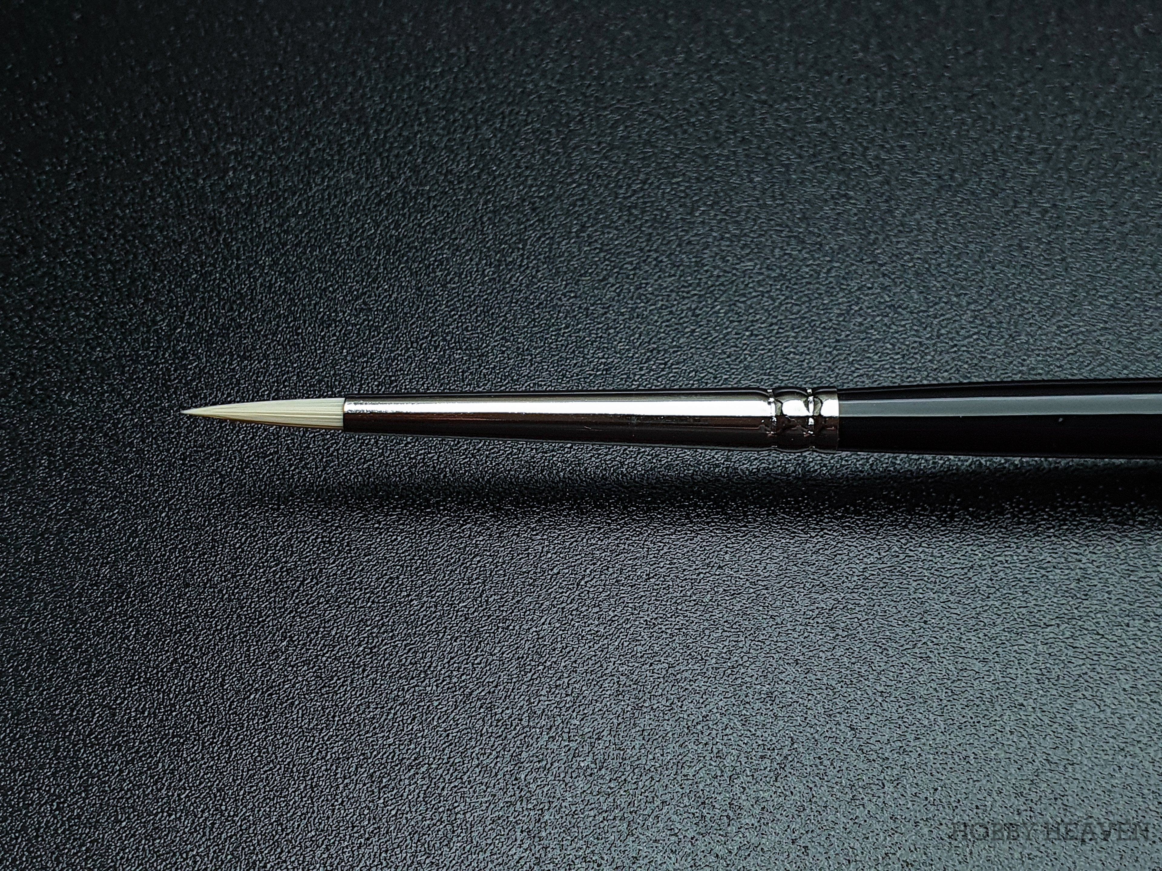 Rosemary & Co Ivory Pointed Round — Synthetic Round