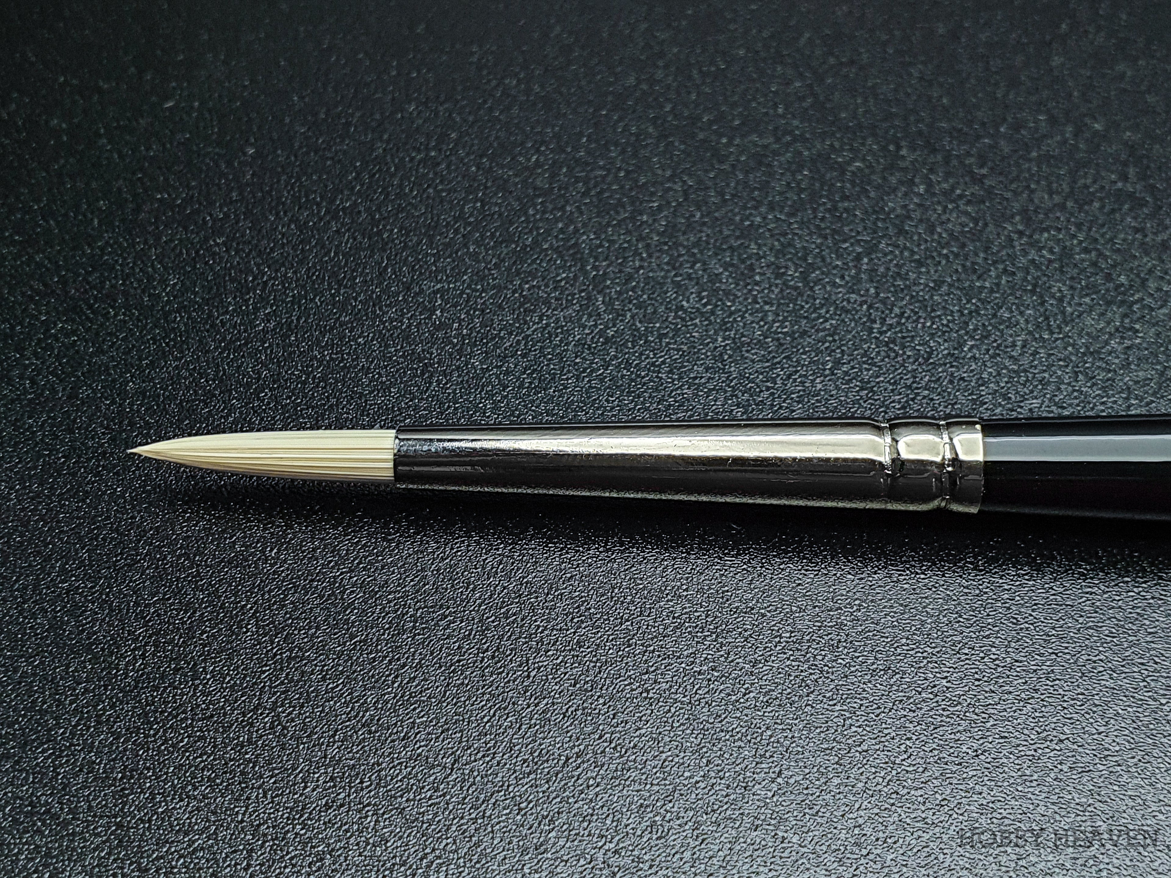 Rosemary & Co Ivory Pointed Round — Synthetic Round