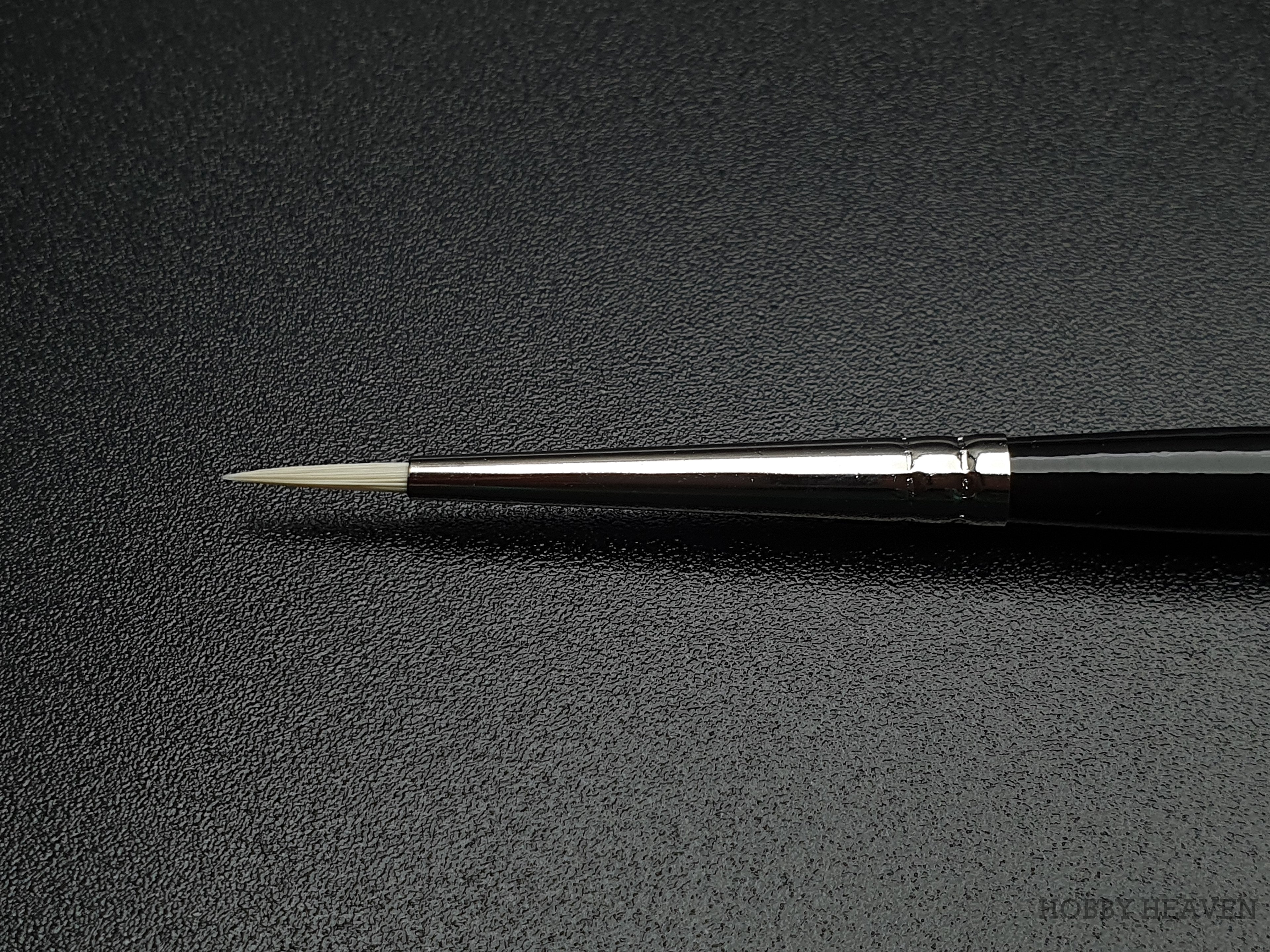 Rosemary & Co Ivory Pointed Round — Synthetic Round
