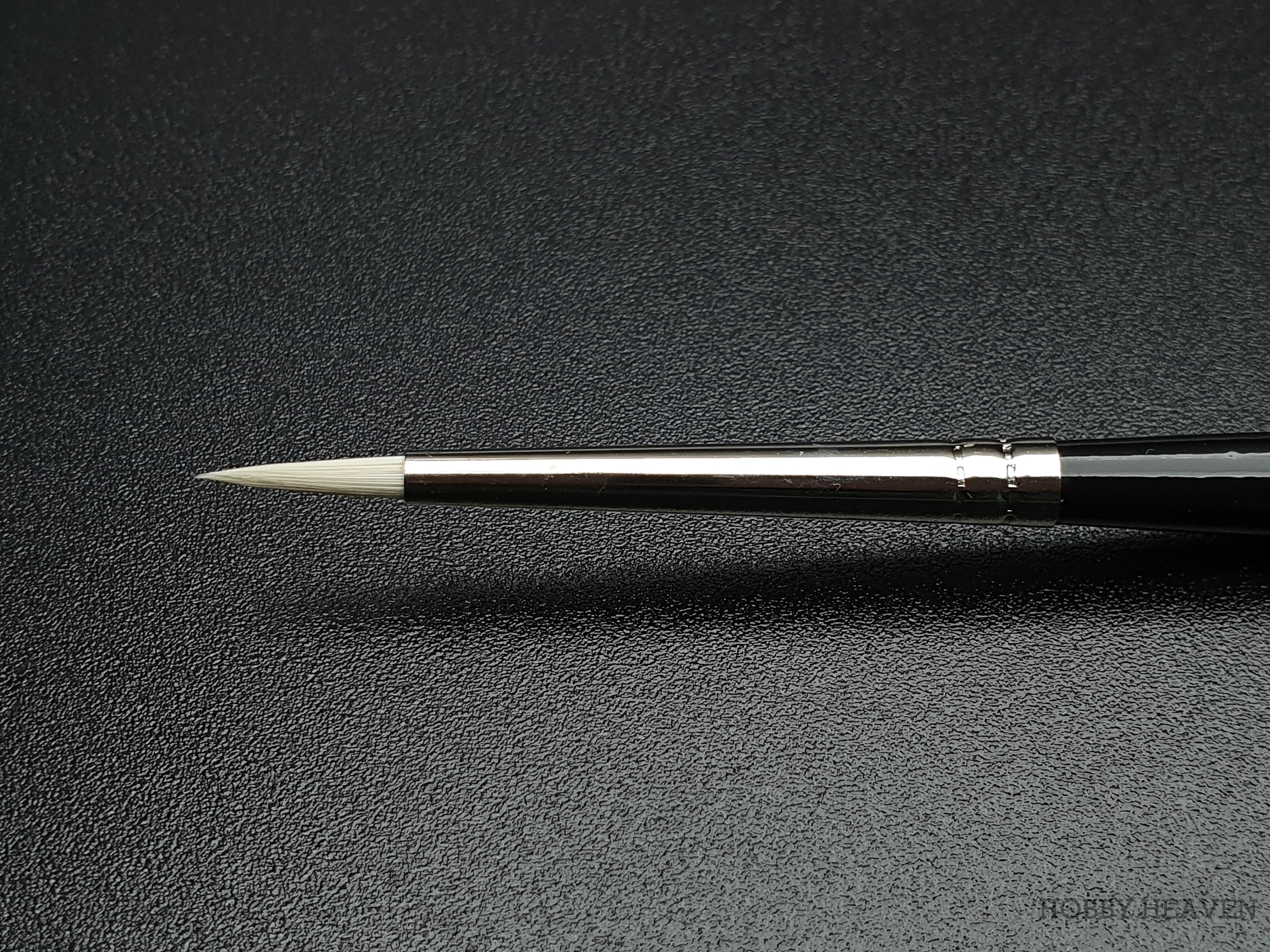Rosemary & Co Ivory Pointed Round — Synthetic Round