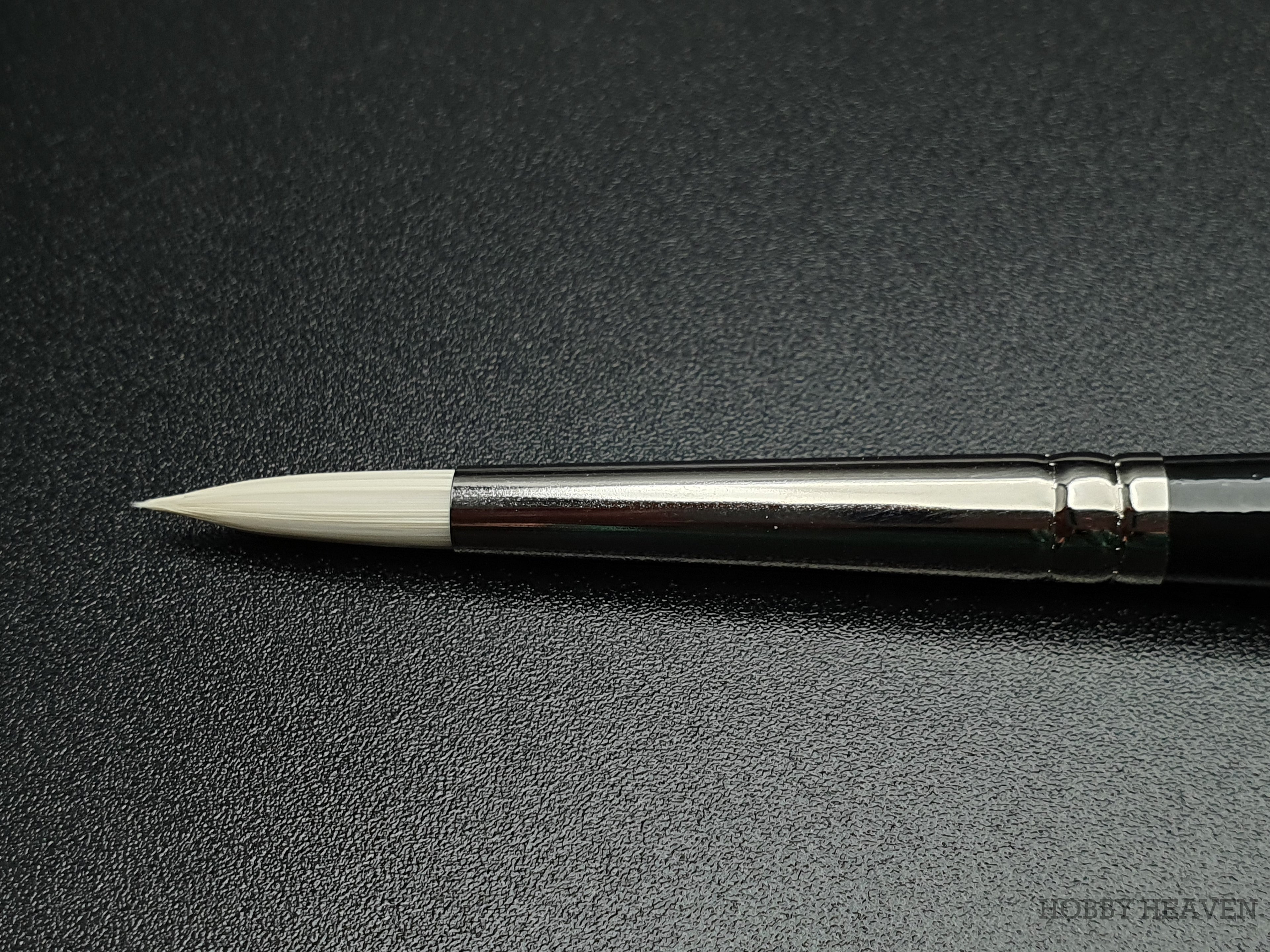 Rosemary & Co Ivory Pointed Round — Synthetic Round