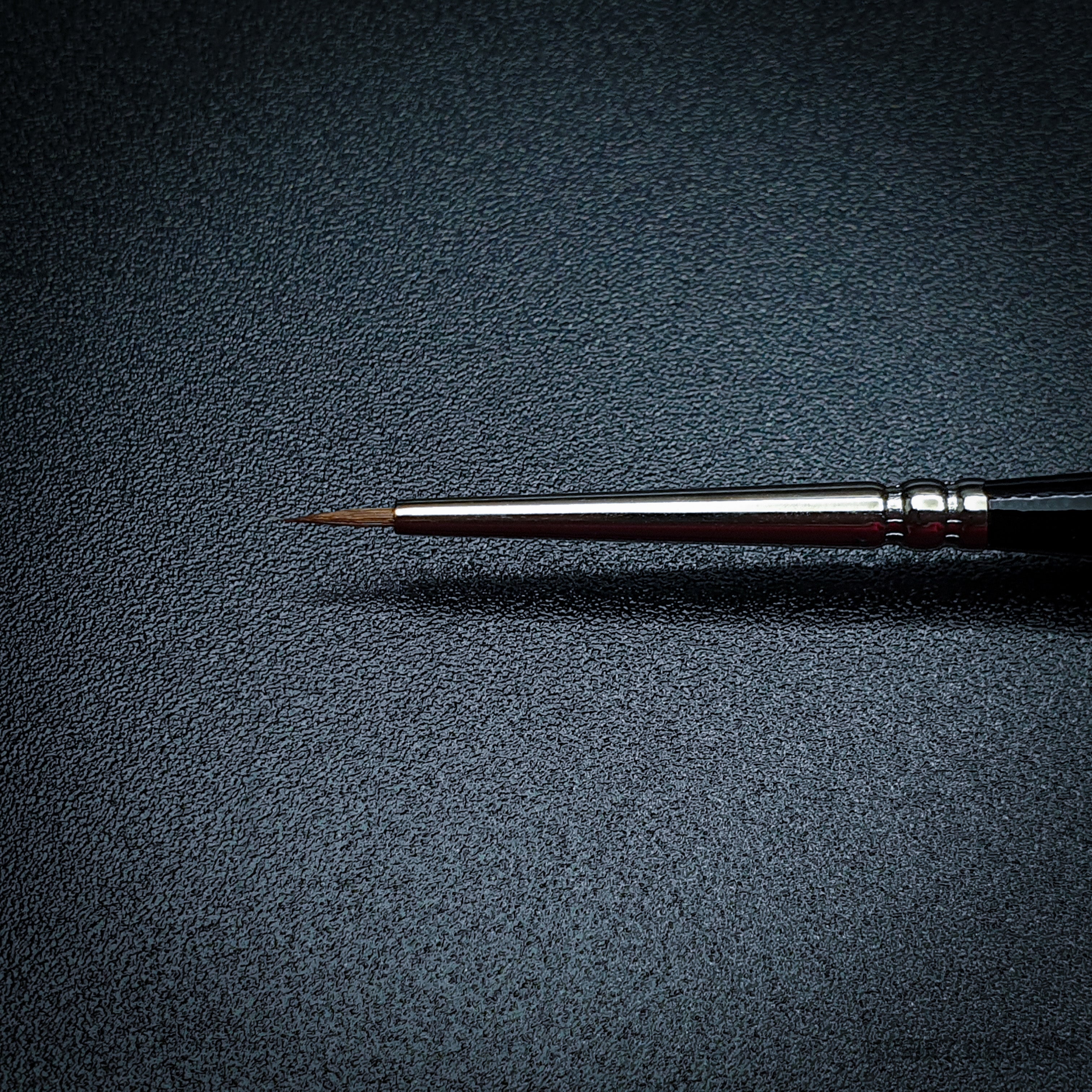 Raphael 8404 — Kolinsky Sable Round