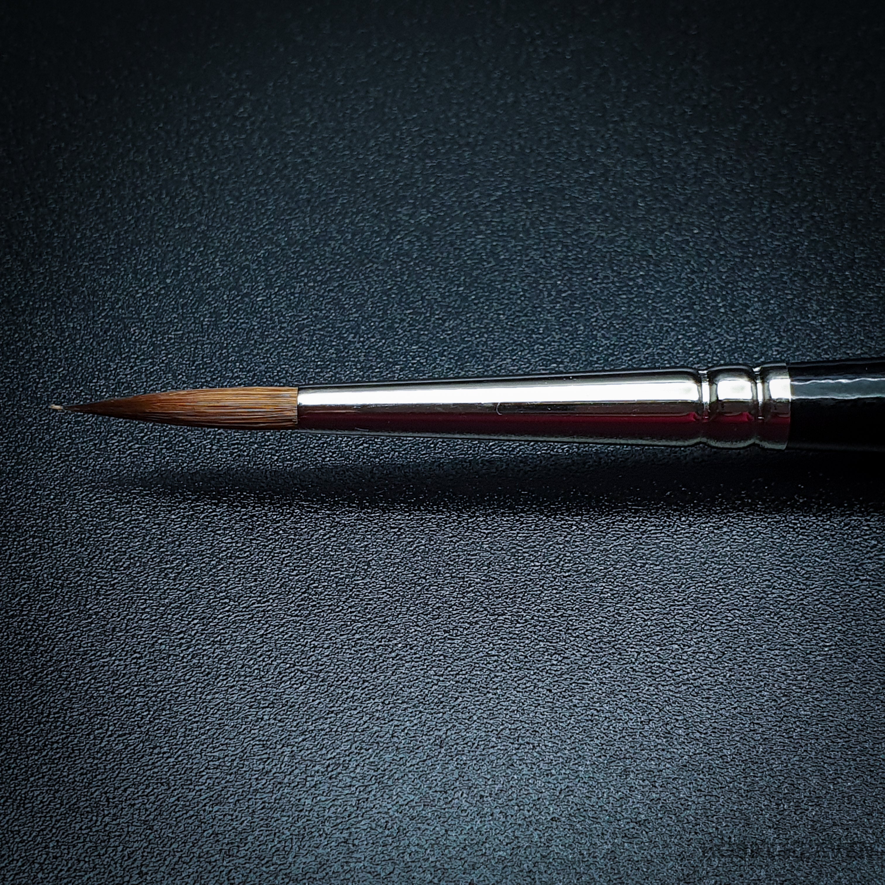 Raphael 8404 — Kolinsky Sable Round