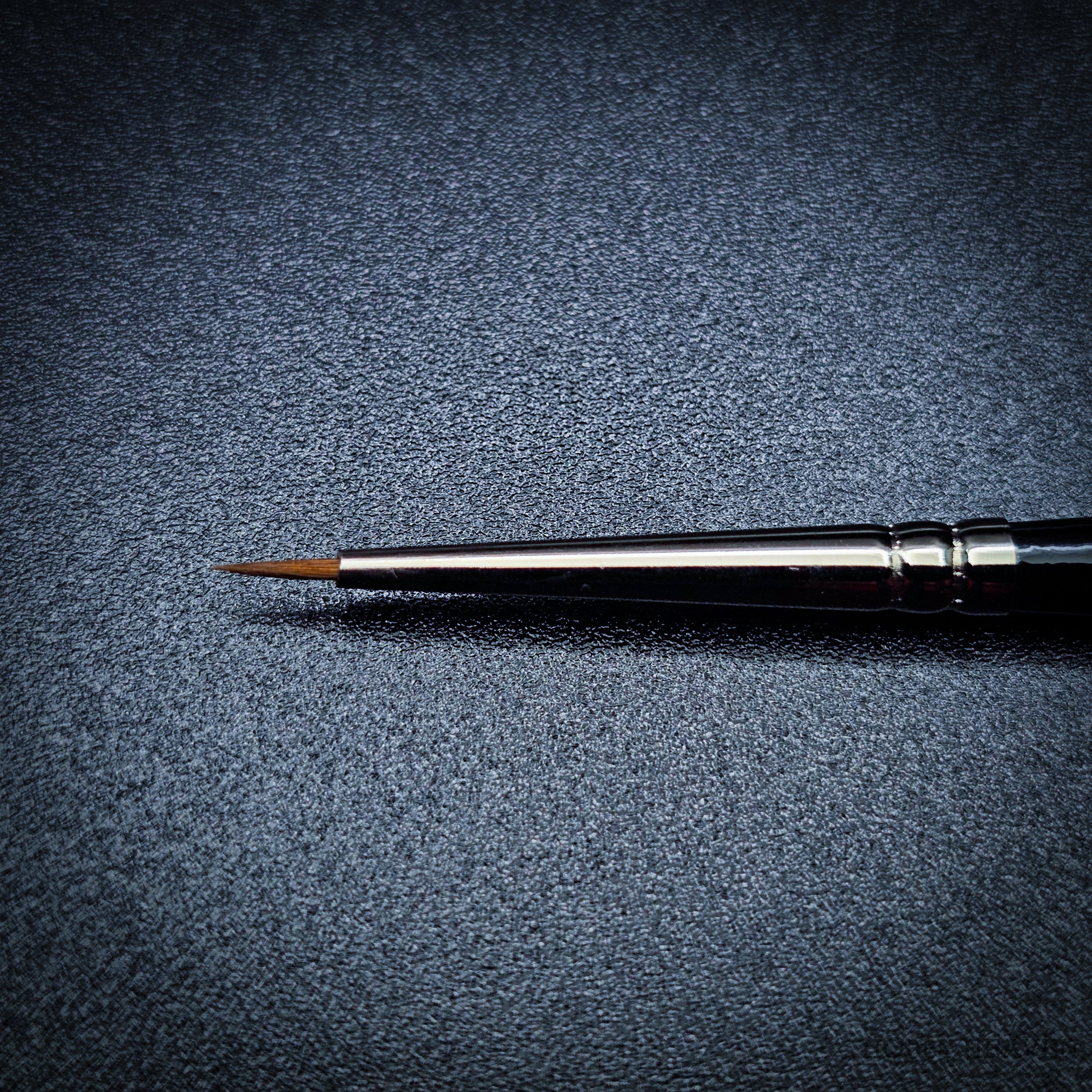 Rosemary & Co Series 363 — Kolinsky Sable Round