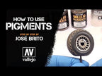 Vallejo's own video: Vallejo Pigments on models and dioramas