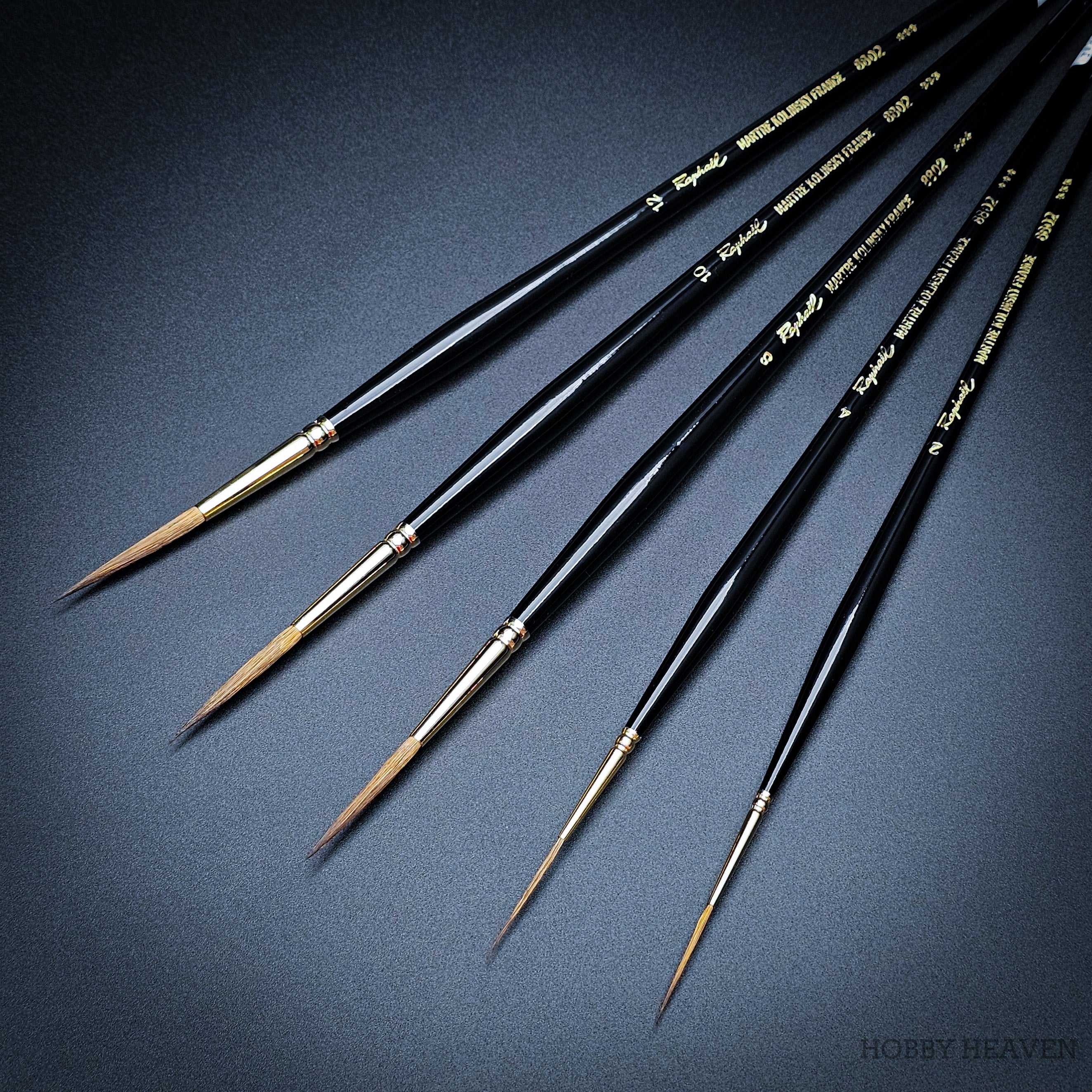 Raphael 8802 Kolinsky Sable Rigger detail brushes set – premium French miniature and fine art paintbrushes