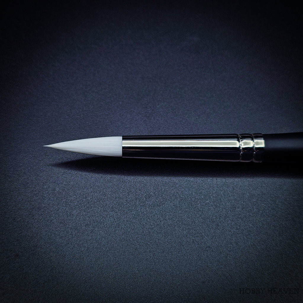 Close-up of Snowdrop size 10 brush head showing the rounded belly and tapered point