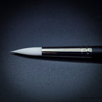 Close-up of Snowdrop size 14 brush head