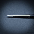 Close-up of Snowdrop size 4 brush head