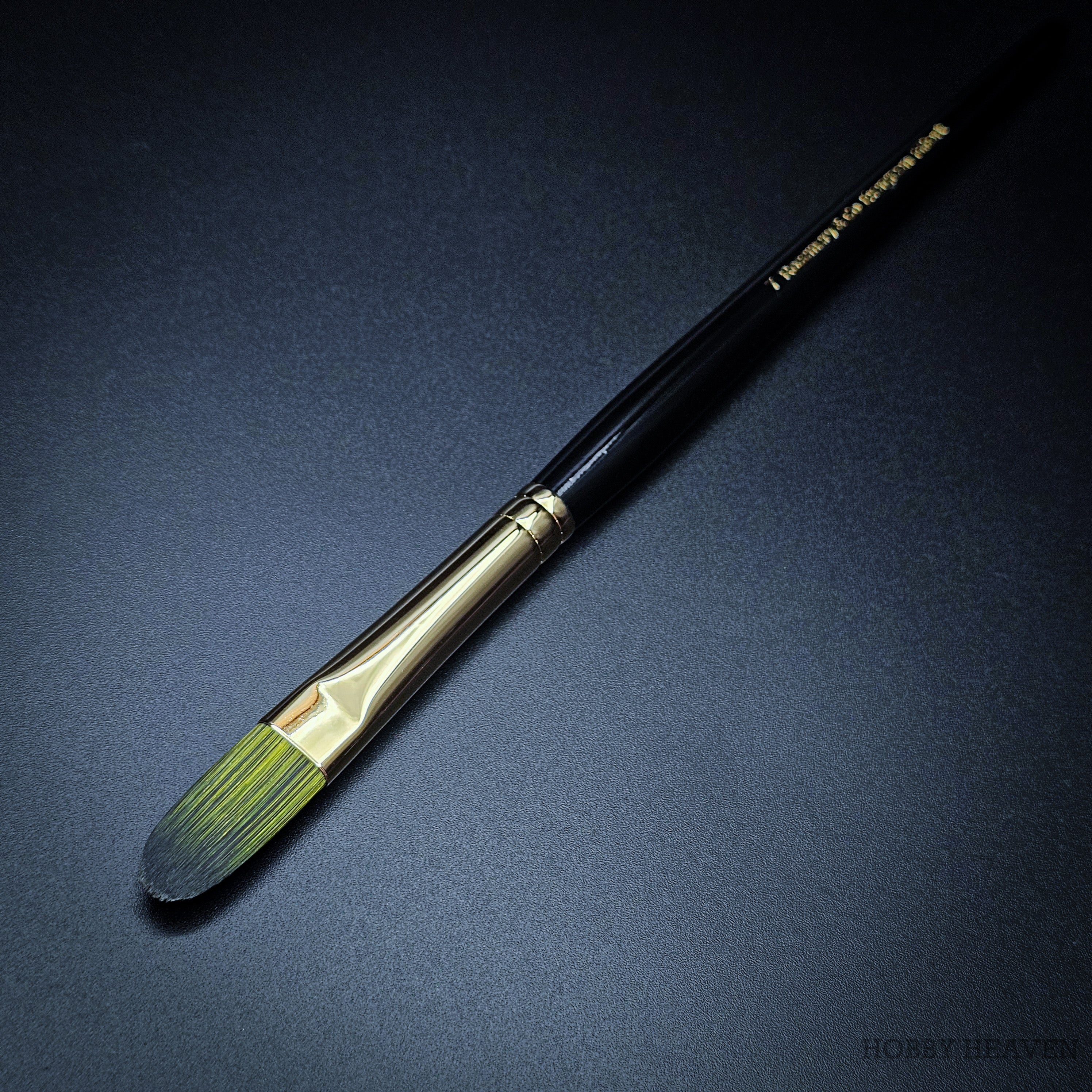 Rosemary & Co Evergreen Filbert size 7 short handle full brush - Hobby Heaven