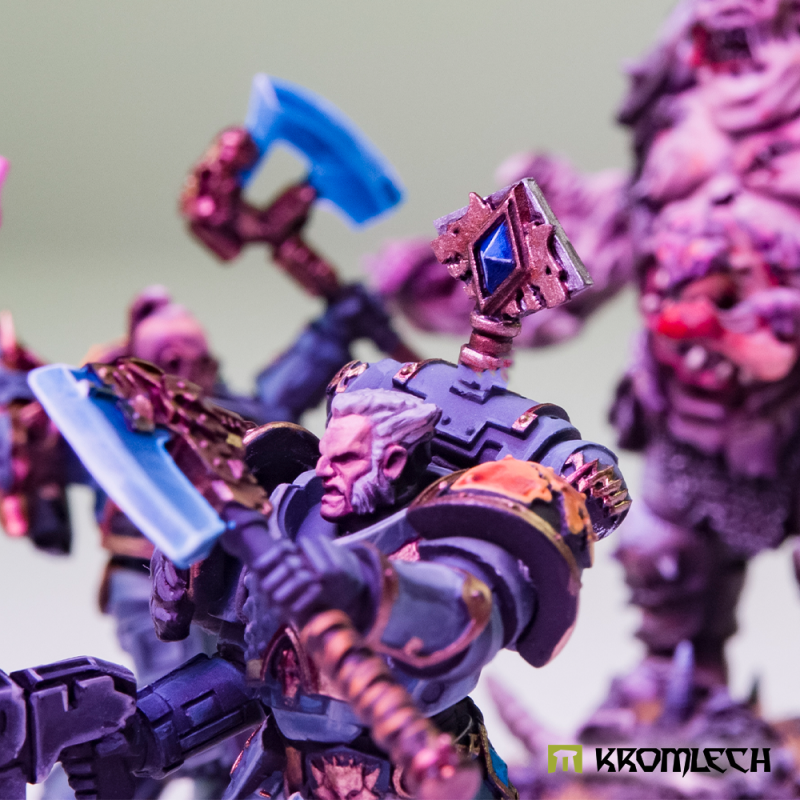 Example of use: a painted warrior with the gem crest raised behind the head; figure not included