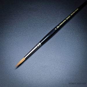 Winsor & Newton Series 7 Kolinsky Sable Brush size 4 on black surface