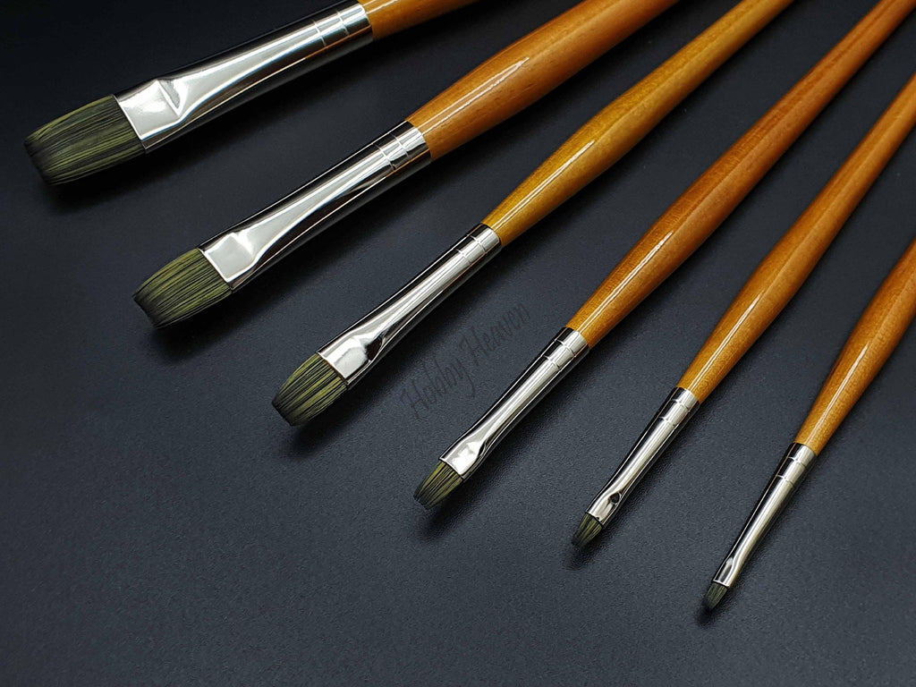 Isabey ISACRYL Short Flat Brush Series 6562 - Hobby Heaven