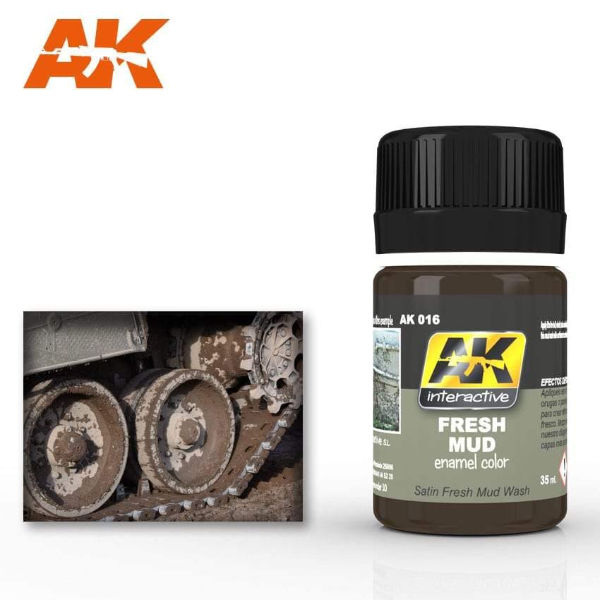 AK016 Fresh Mud enamel paint bottle by AK Interactive for realistic mud weathering effects.