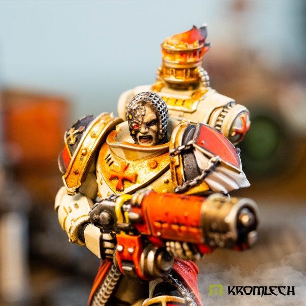 A painted crusader in cream and gold armour wearing the mesh-coifed head from this set, shouldering a red gun