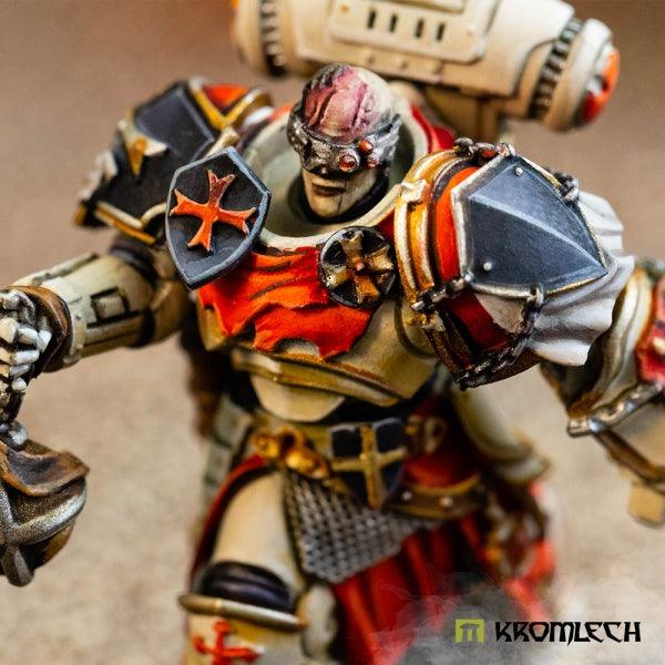 Close-up of a painted crusader using the scarred bare head, with cross-marked shoulder shields and a red tabard