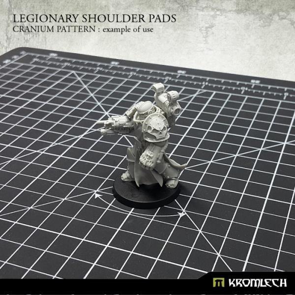 Kromlech Legionary Shoulder Pads: Cranium Pattern (10) KRCB228 - Hobby Heaven