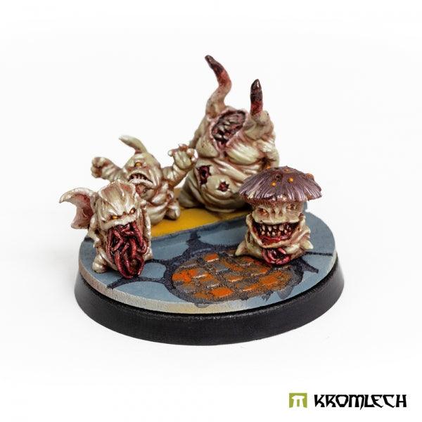 Kromlech Town Streets 120x92mm Oval Base Topper (1) KRBT072 - Hobby Heaven